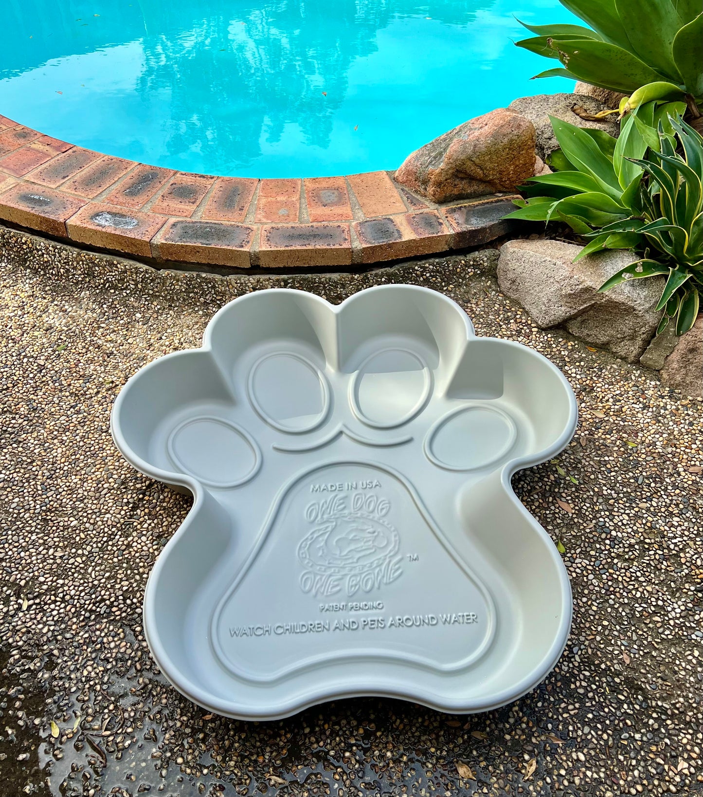 PAW Shaped Dog Pool. Brand: One Dog One Bone